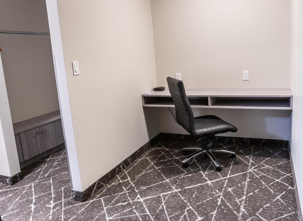 Microtel Inn & Suites By Wyndham Lloydminster Exteriér fotografie
