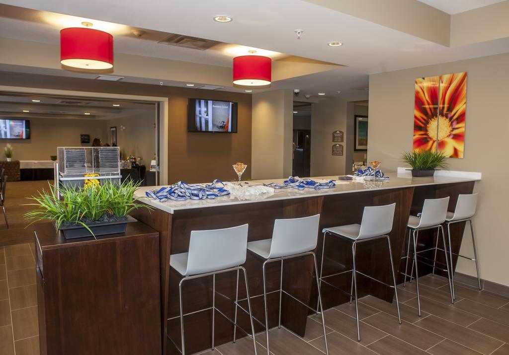 Microtel Inn & Suites By Wyndham Lloydminster Exteriér fotografie