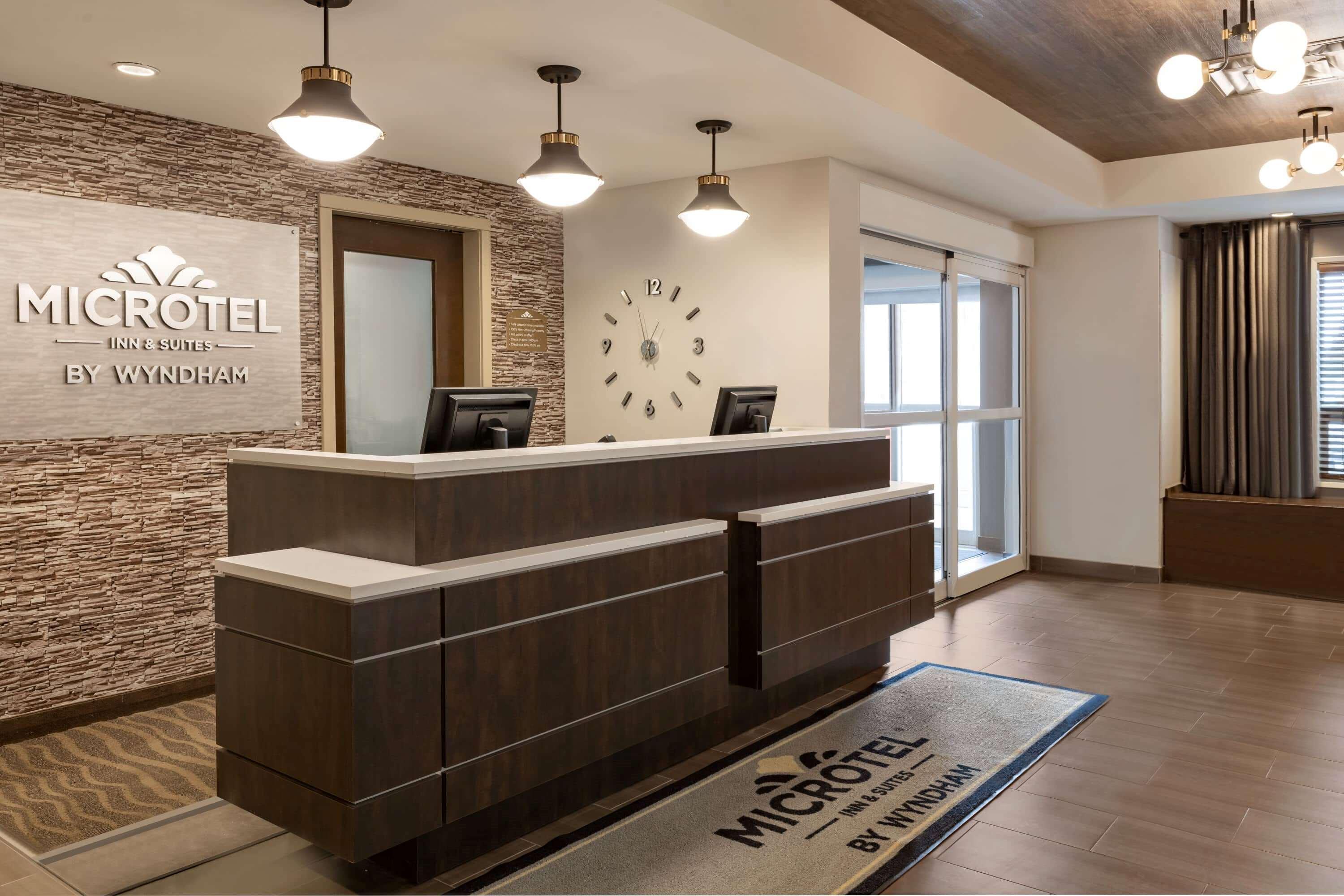 Microtel Inn & Suites By Wyndham Lloydminster Exteriér fotografie
