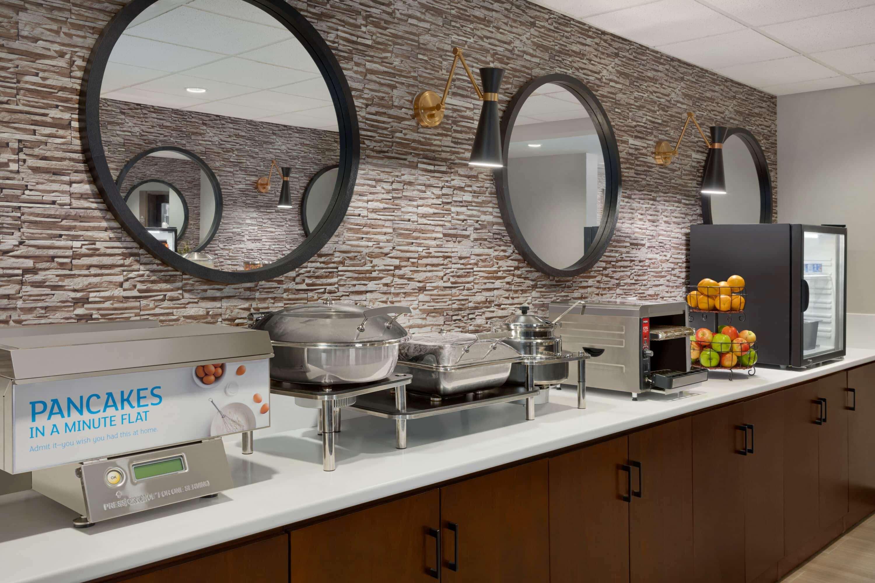 Microtel Inn & Suites By Wyndham Lloydminster Exteriér fotografie