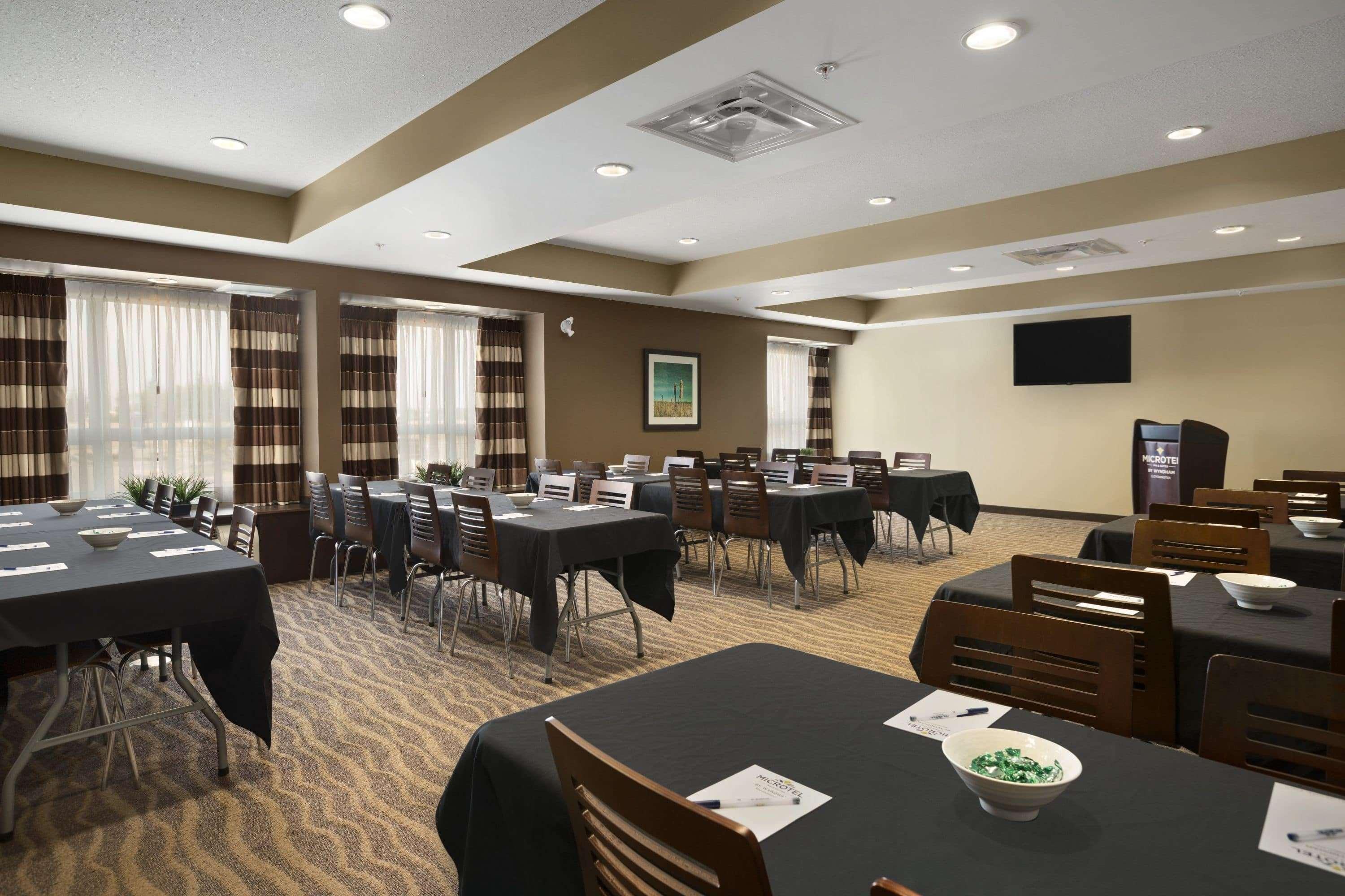 Microtel Inn & Suites By Wyndham Lloydminster Exteriér fotografie