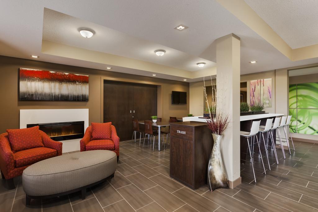 Microtel Inn & Suites By Wyndham Lloydminster Exteriér fotografie